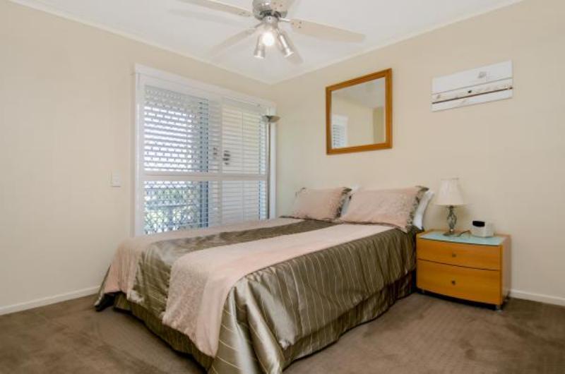 Surfside On The Beach Buddina Екстериор снимка