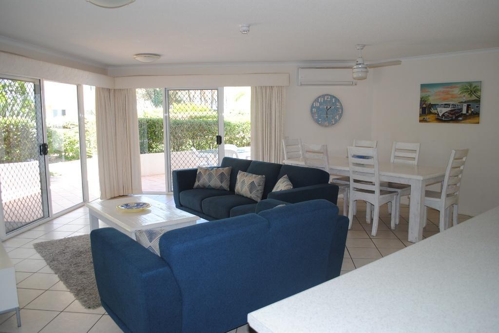 Surfside On The Beach Buddina Екстериор снимка