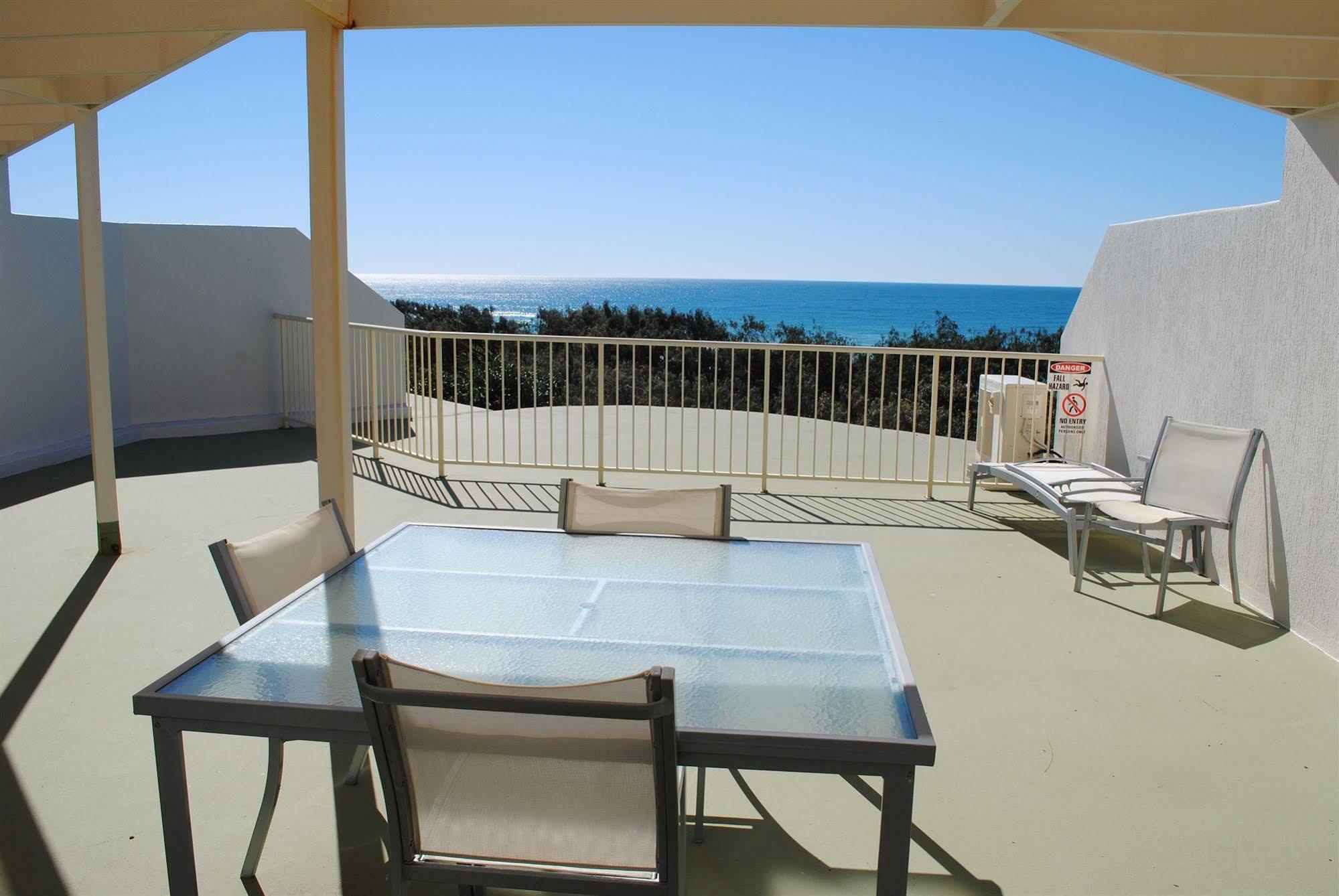 Surfside On The Beach Buddina Екстериор снимка