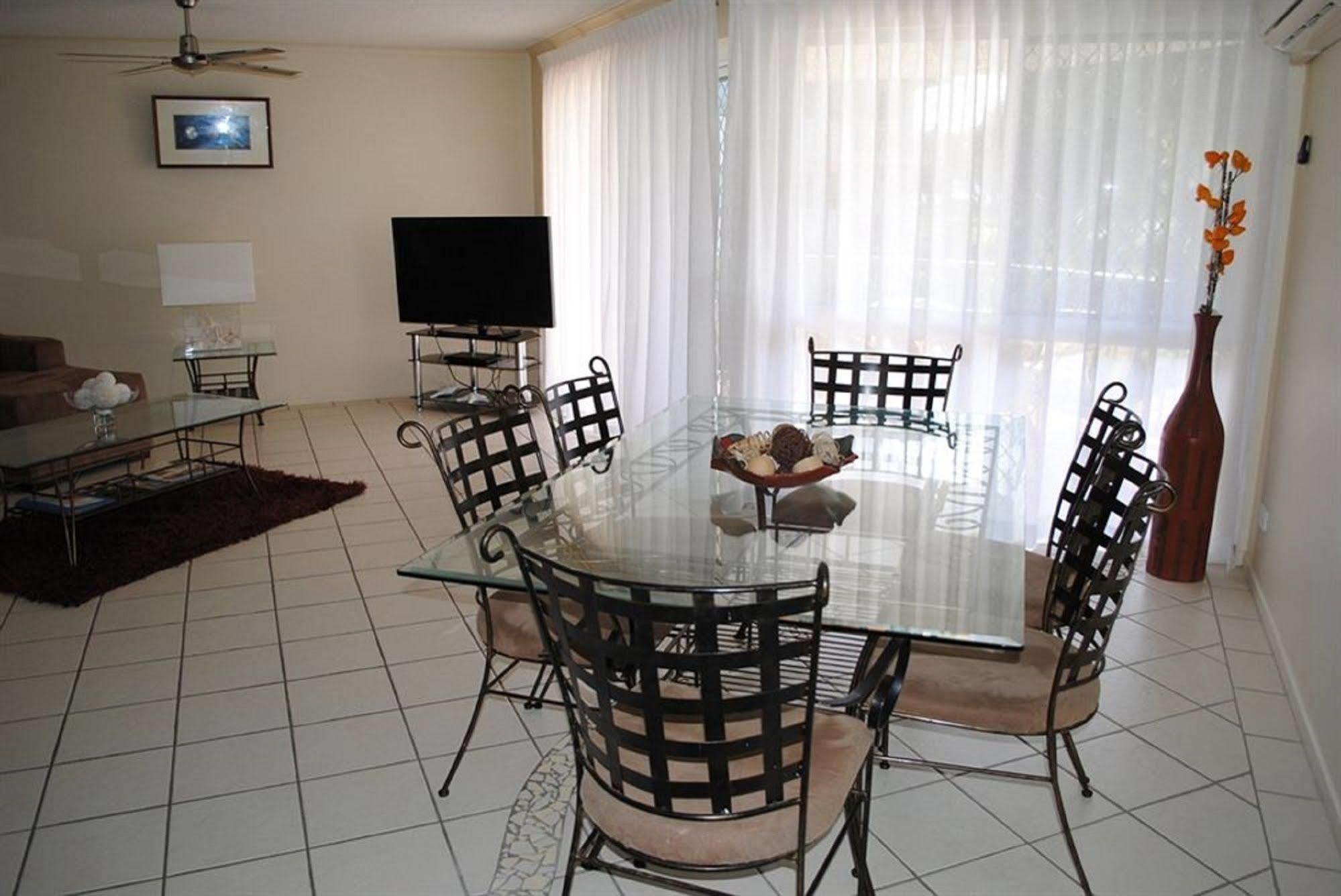 Surfside On The Beach Buddina Екстериор снимка