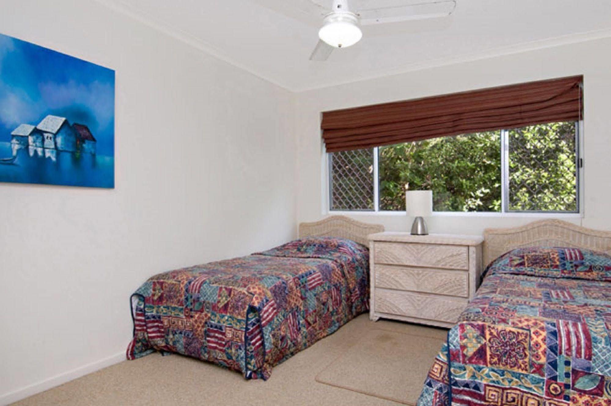 Surfside On The Beach Buddina Екстериор снимка