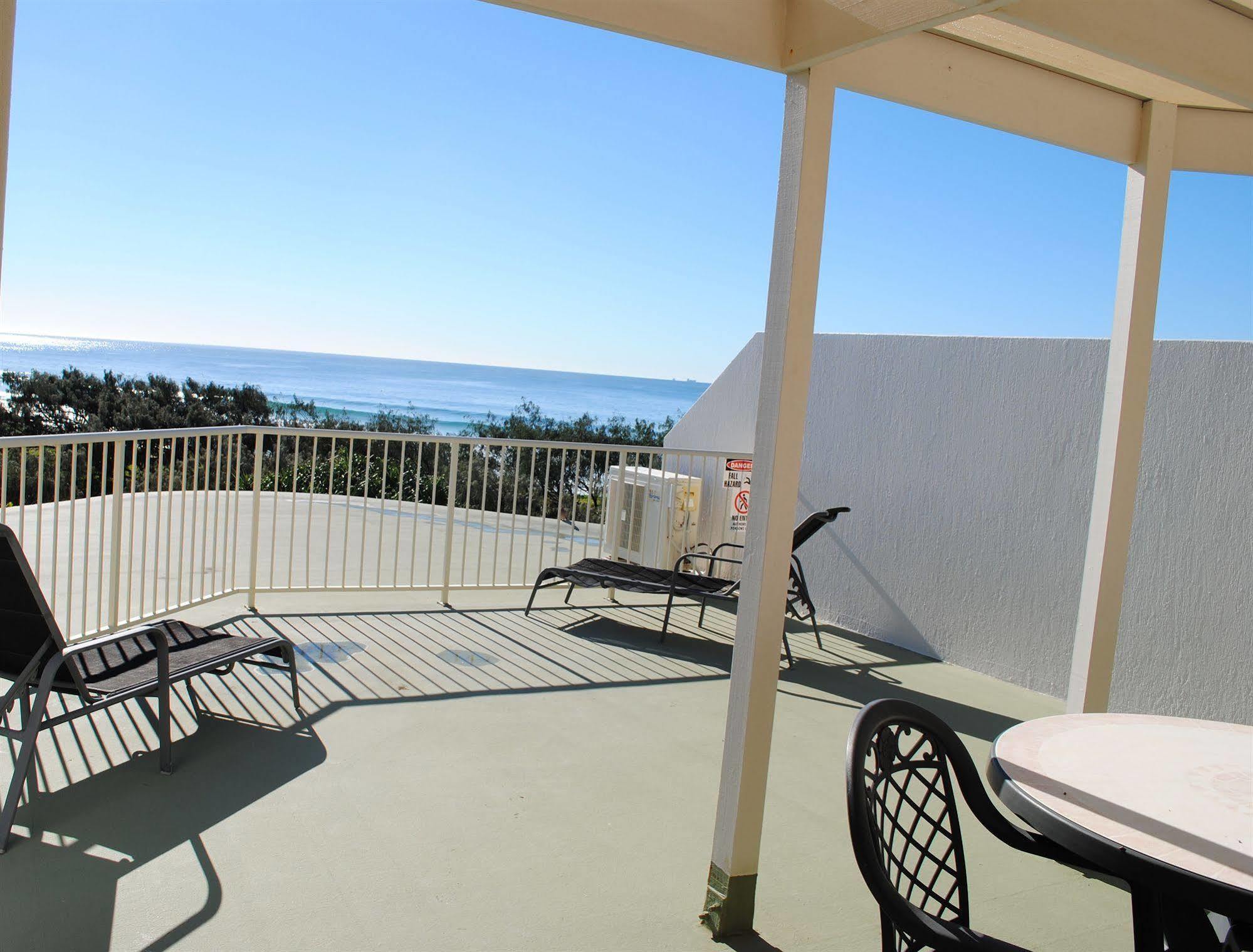 Surfside On The Beach Buddina Екстериор снимка