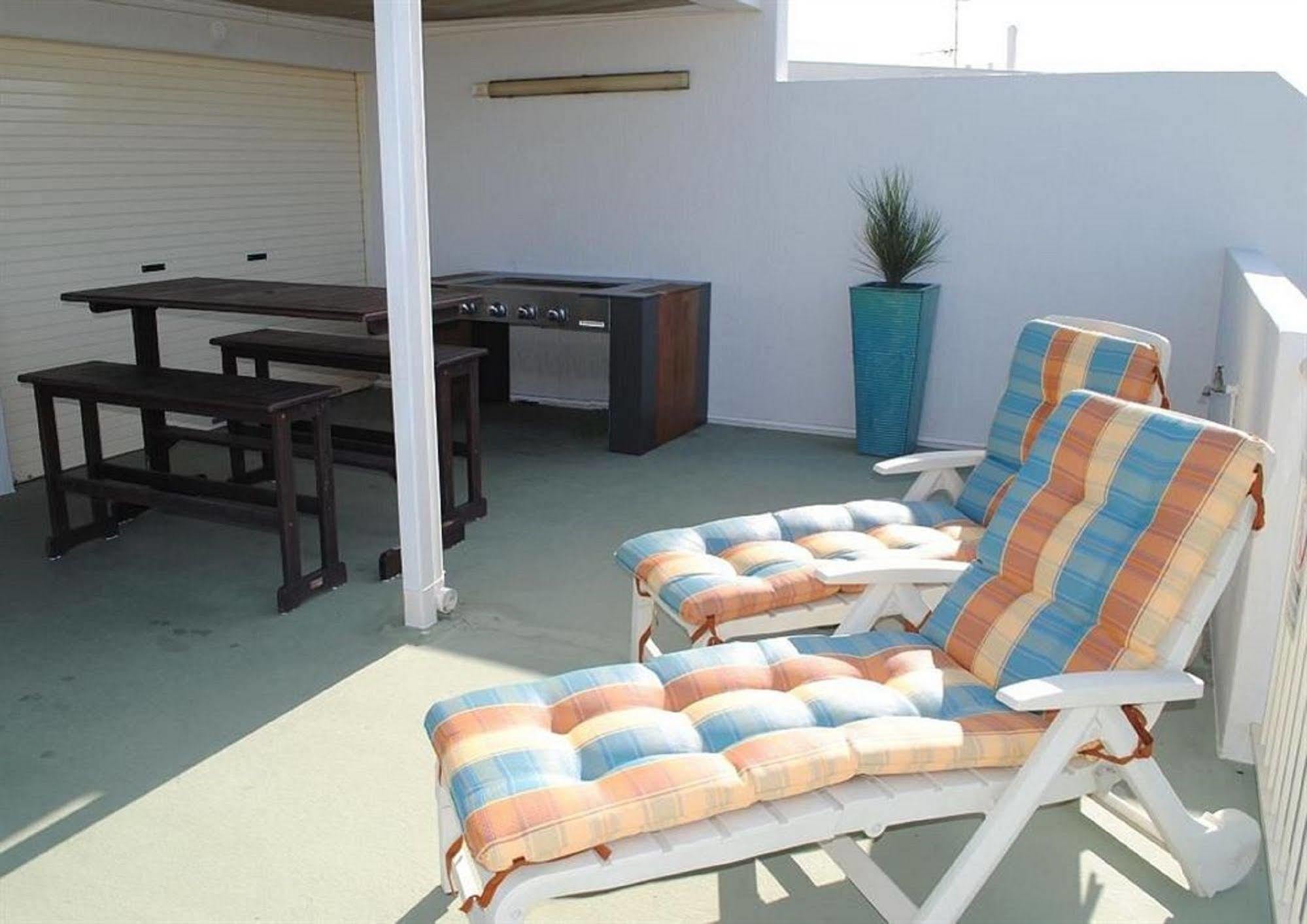 Surfside On The Beach Buddina Екстериор снимка