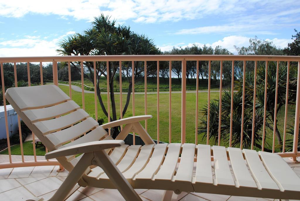 Surfside On The Beach Buddina Екстериор снимка