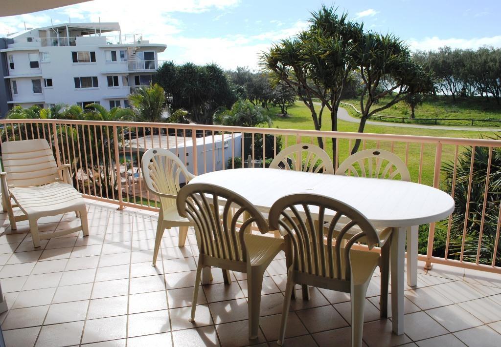 Surfside On The Beach Buddina Екстериор снимка